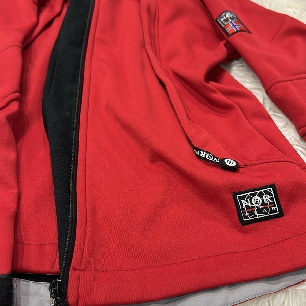 Norwear Women’s Softshell hooded jacket,windbreaker,red, size XS - Picture 2 of 7